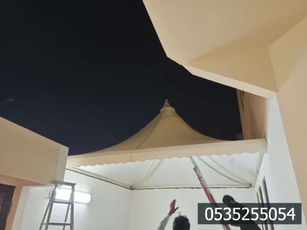 مظلات هرمية